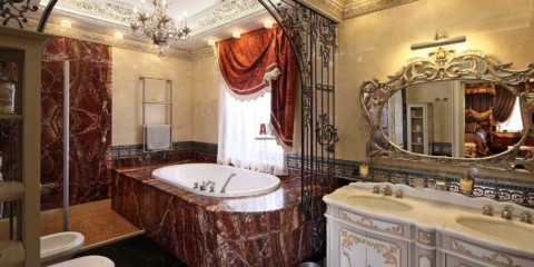 Vonios kambario dizainas privačiame baroko name ir granito plytelėmis
