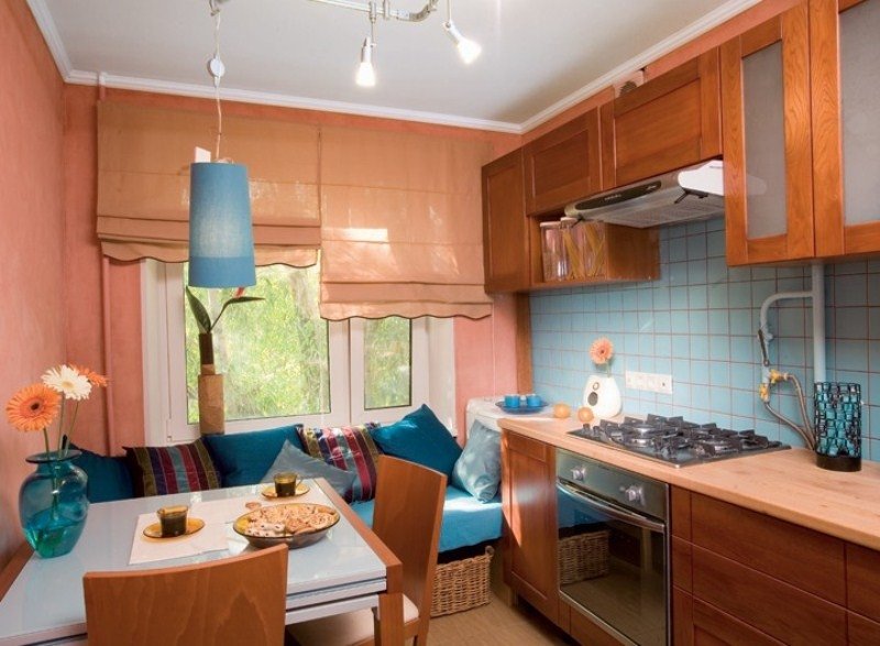 9-square-meter kitchen with direct sofa