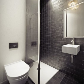 Minimalist bathroom with shower
