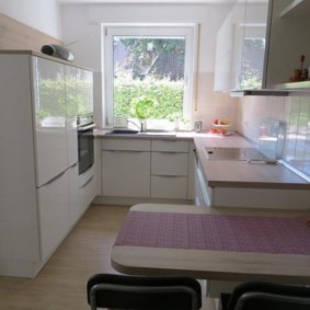 U-shaped kitchen of a small area