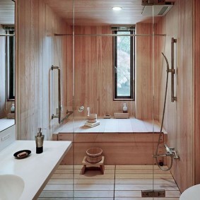 נוף אמבטיה בסגנון יפני