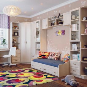 Dizajn soba za dečake s modularnim namještajem.